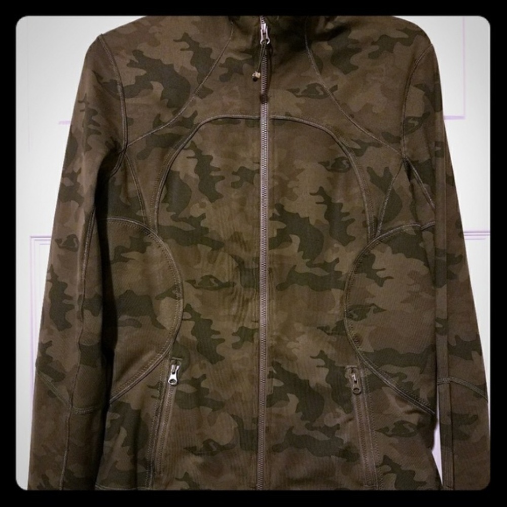 Lululemon forme camo jacket